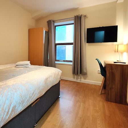 Liverpool City Centre Private Rooms Including Smart Tvs - With Shared Bathroom Esterno foto