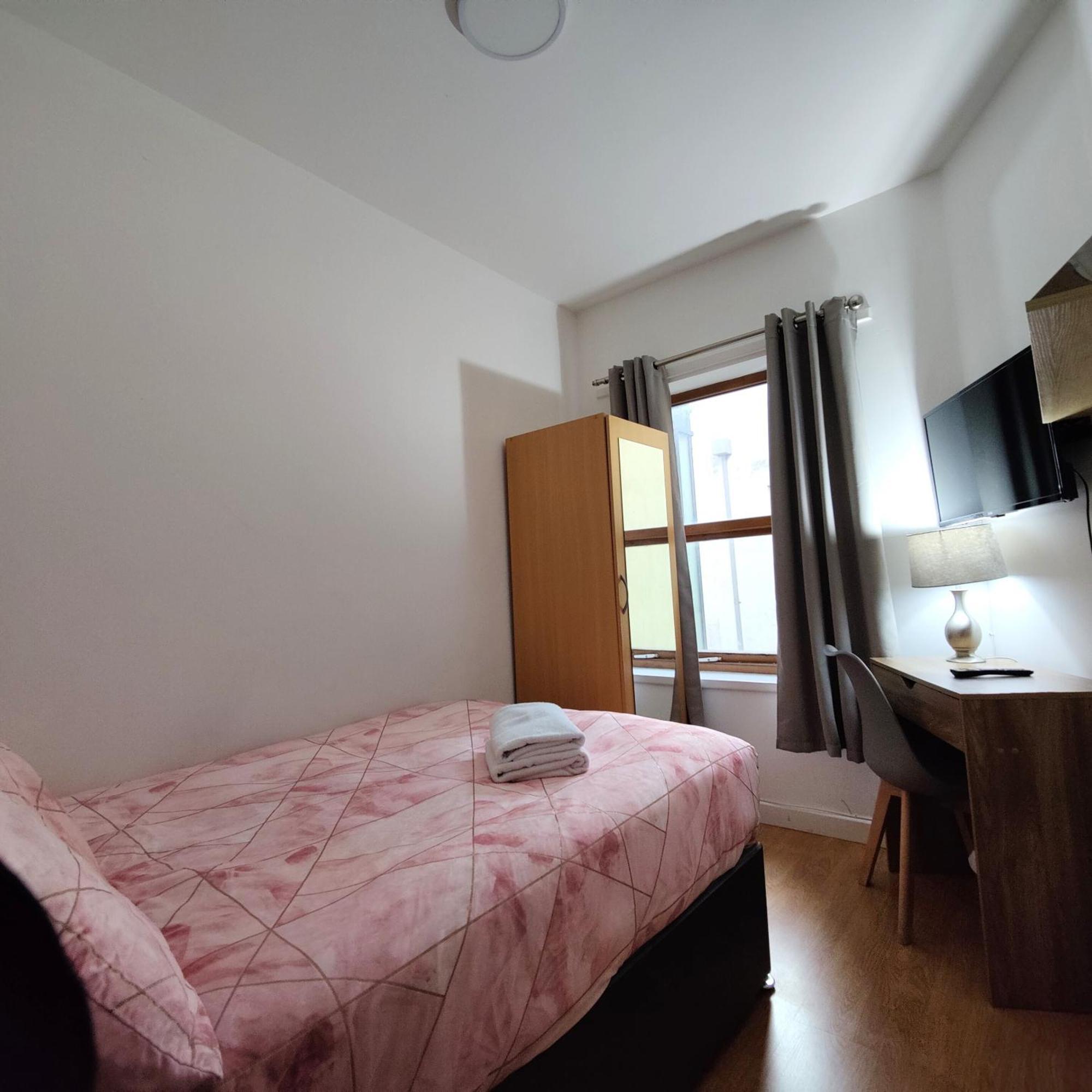 Liverpool City Centre Private Rooms Including Smart Tvs - With Shared Bathroom Esterno foto