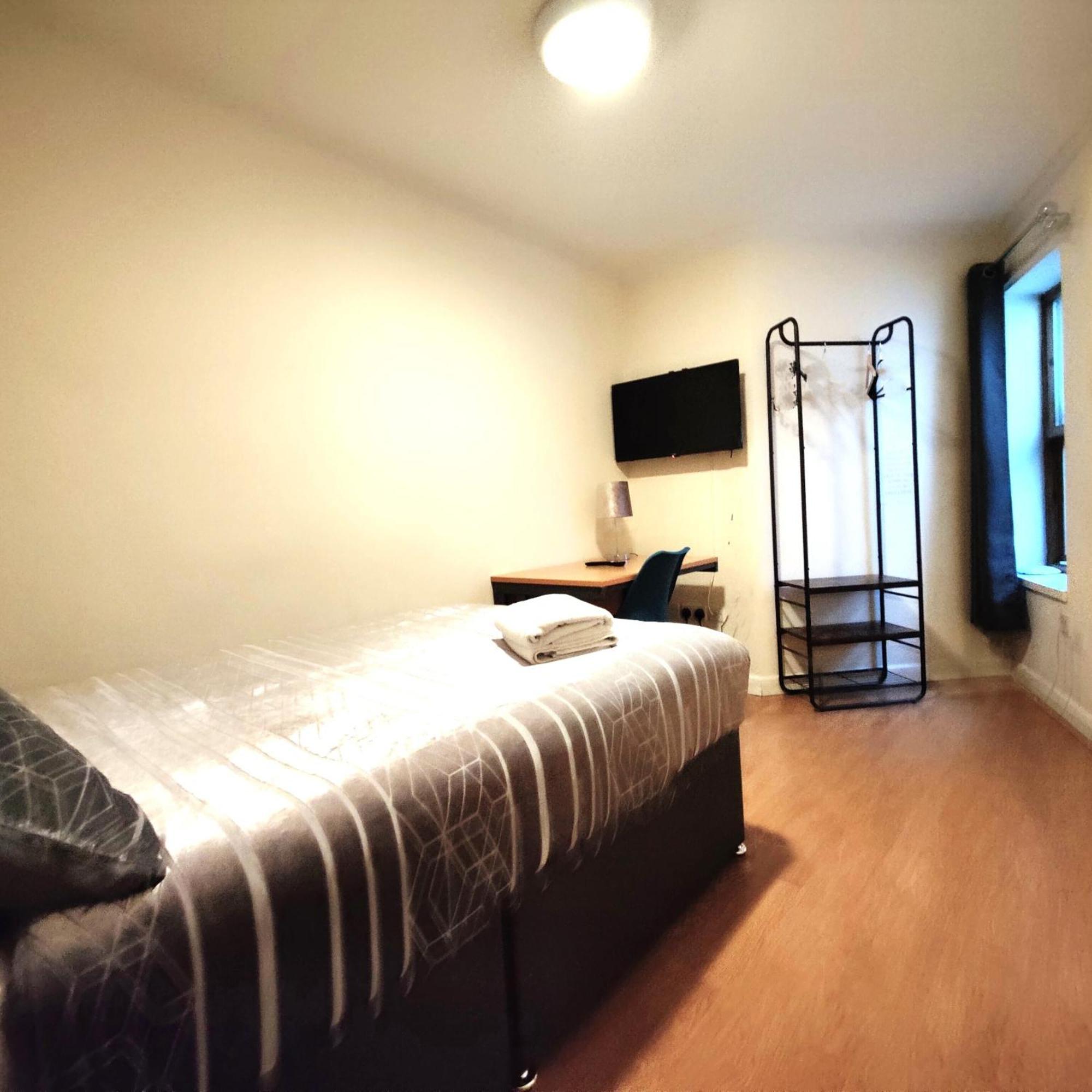 Liverpool City Centre Private Rooms Including Smart Tvs - With Shared Bathroom Esterno foto