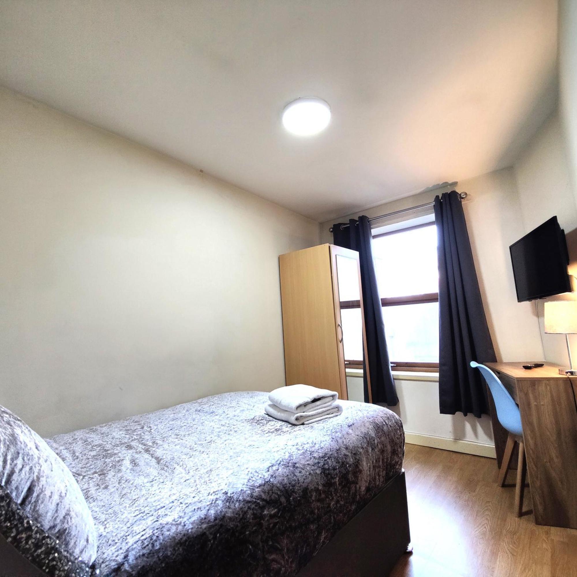 Liverpool City Centre Private Rooms Including Smart Tvs - With Shared Bathroom Esterno foto