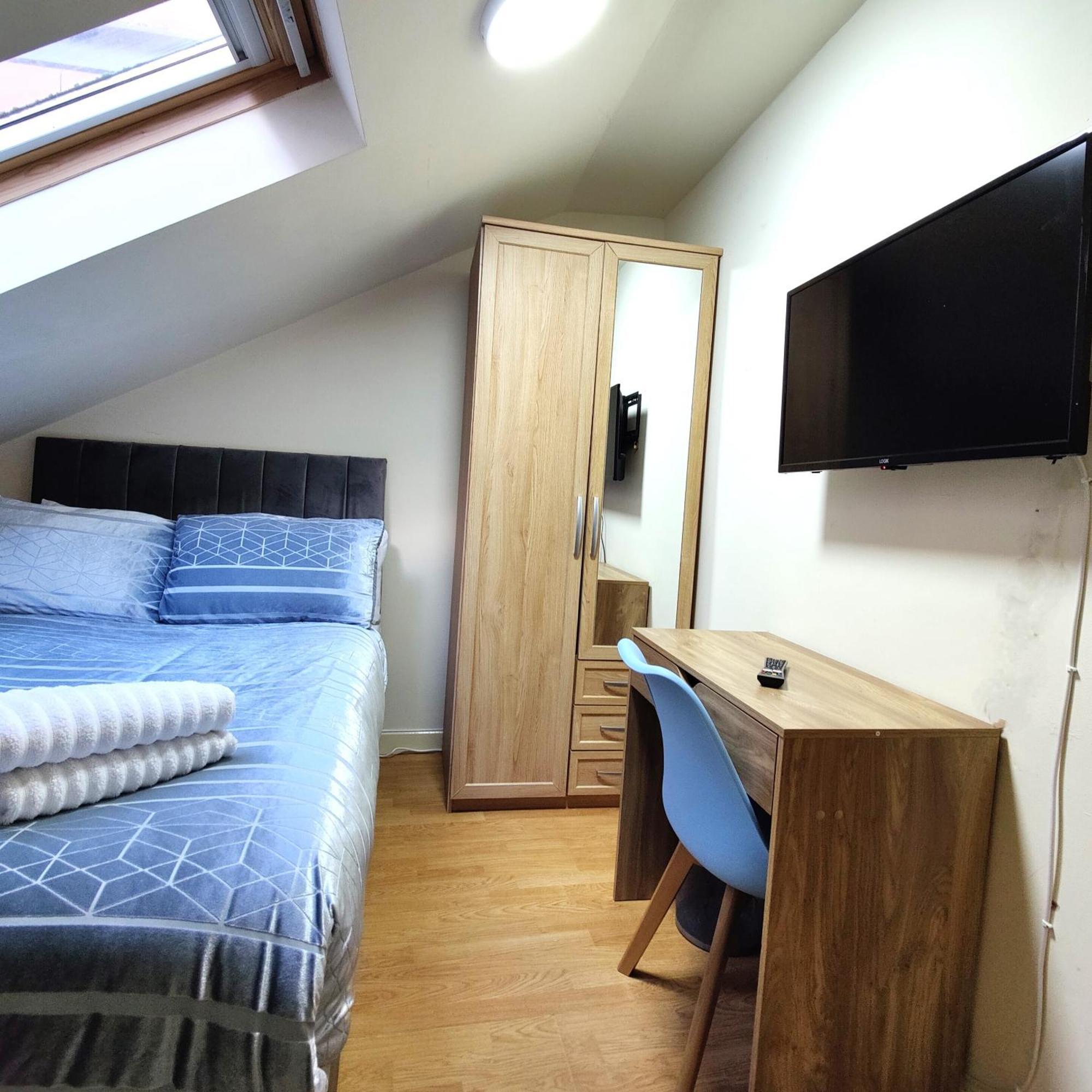 Liverpool City Centre Private Rooms Including Smart Tvs - With Shared Bathroom Esterno foto