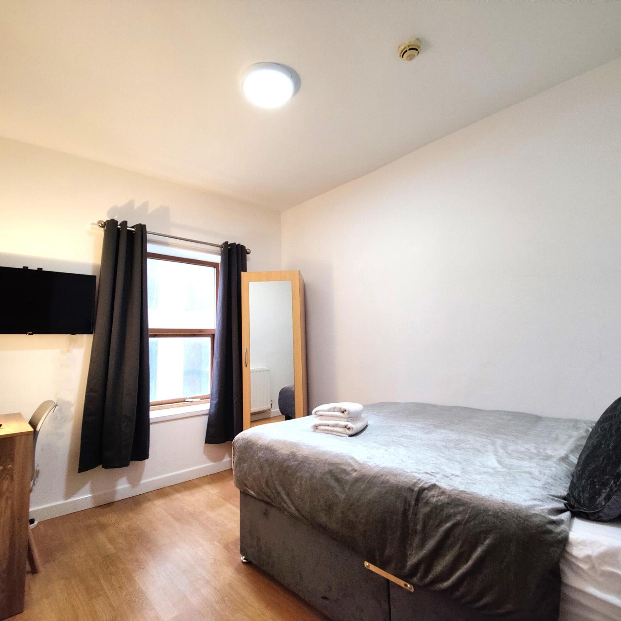 Liverpool City Centre Private Rooms Including Smart Tvs - With Shared Bathroom Esterno foto